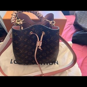 Authentic LV Bucket Bag Sold Out Brand New